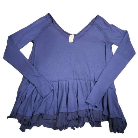 We the free Navy Long Sleeve Ruffled Oversize Top Scoop V Neck Size S - Picture 3 of 6